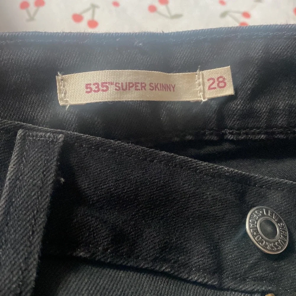 Levi’s 535 Super Skinny 2 toned black jeans - Picture 2 of 4